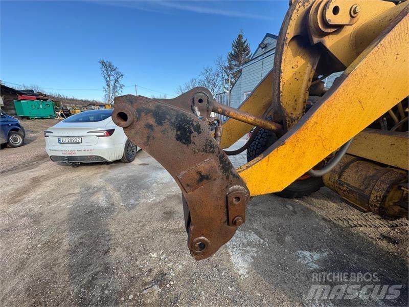 CAT 938G Колесни товарачи