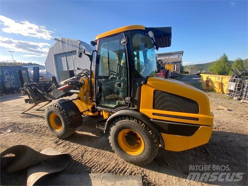JCB 407 Колесни товарачи
