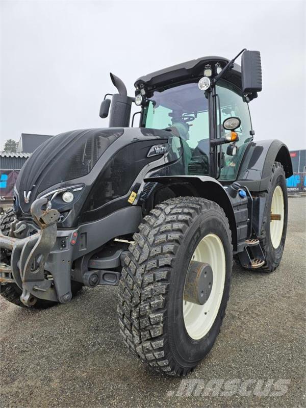 Valtra S374 Трактори