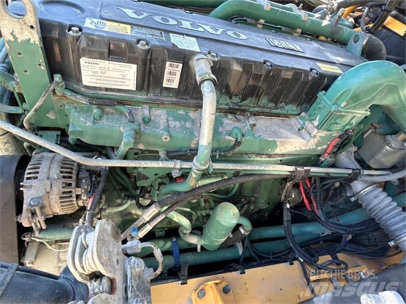 Volvo A35D Странични самосвали