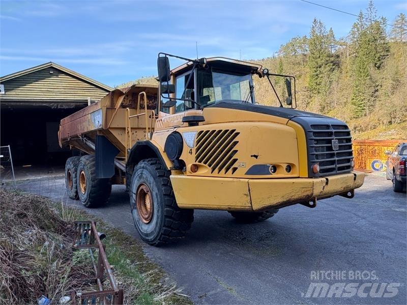 Volvo A35D Странични самосвали