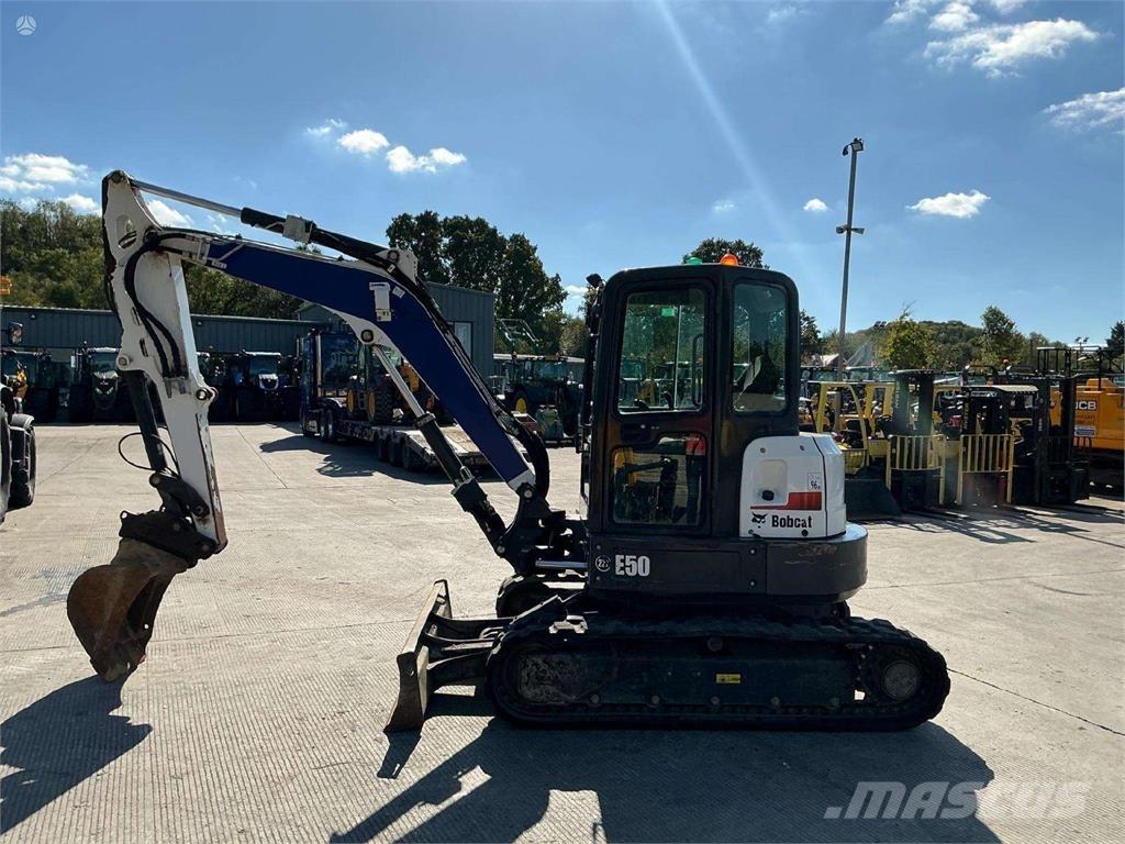 Bobcat E50 Верижен екскаватор