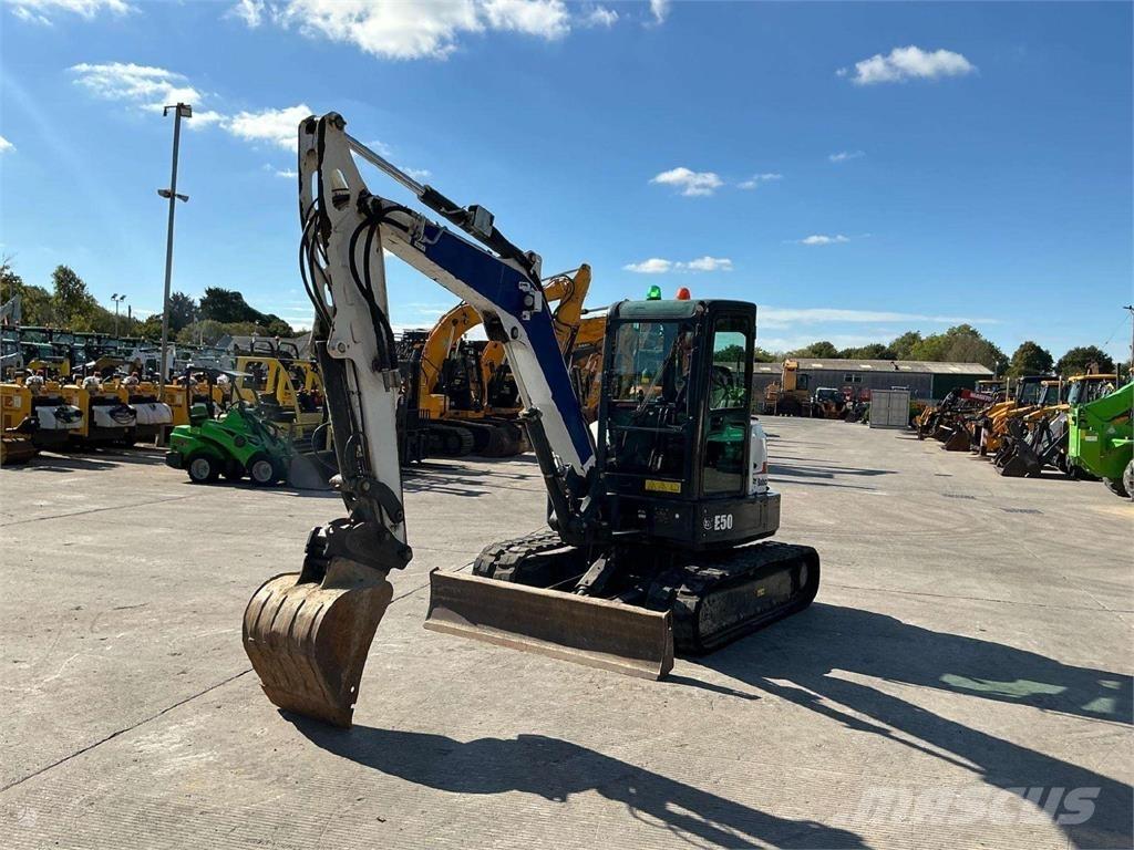 Bobcat E50 Верижен екскаватор