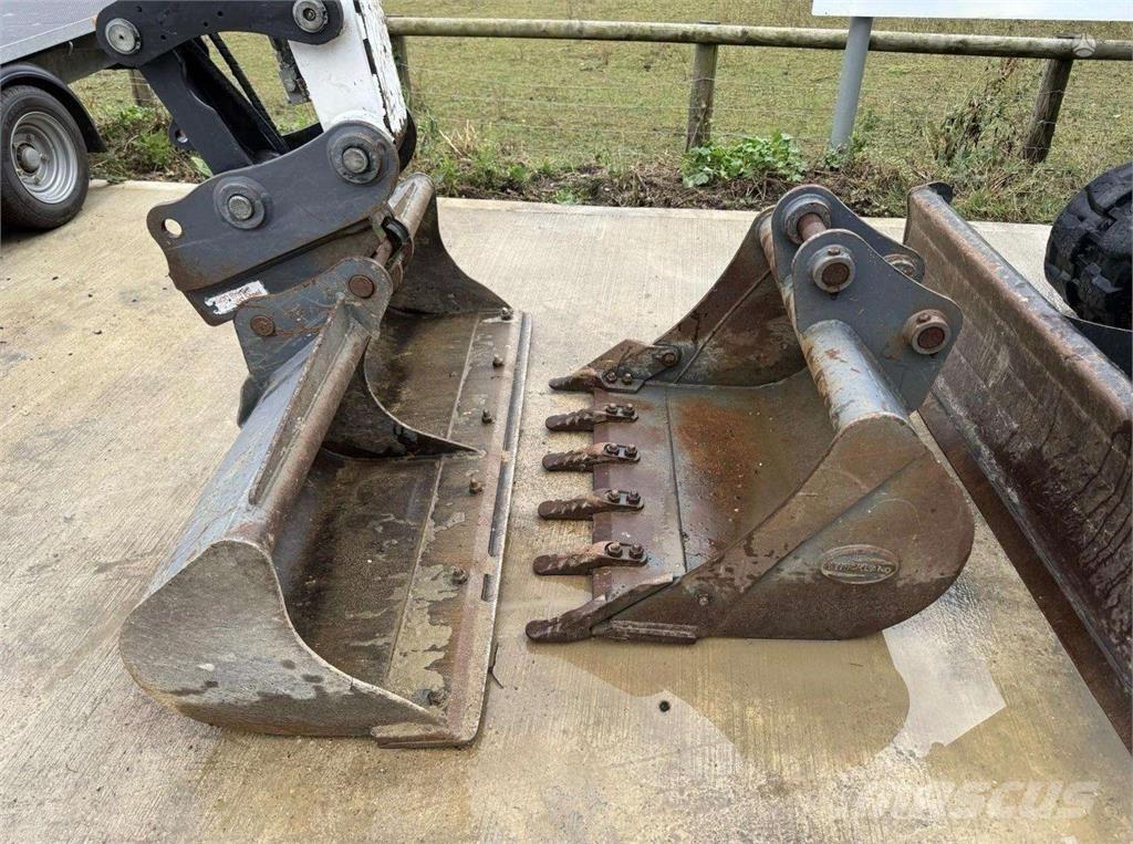 Bobcat E55 Верижен екскаватор