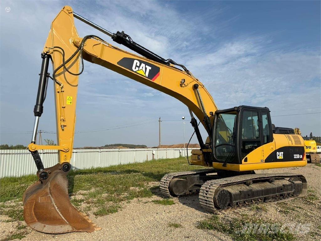 CAT 323 D Верижен екскаватор