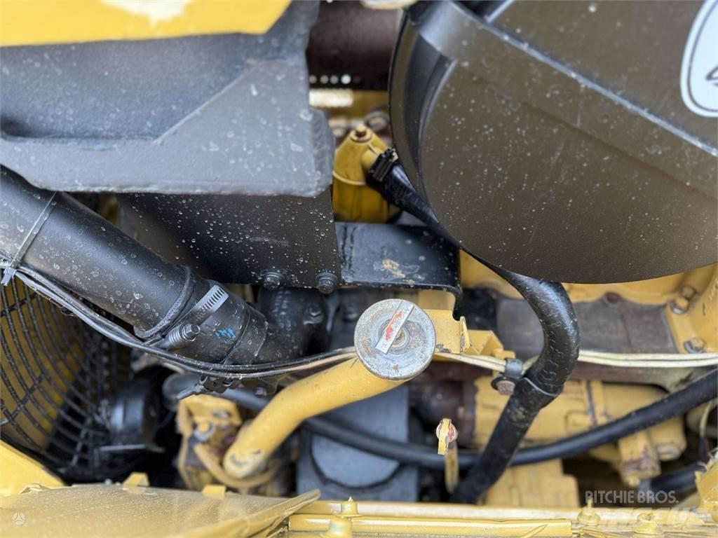 CAT D5H LGP Верижни булдозери
