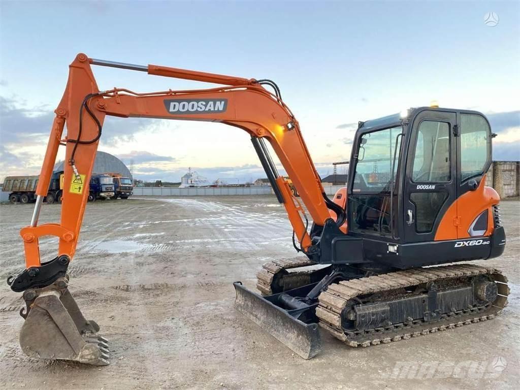 Doosan DX 60 C Мини екскаватори < 7 т