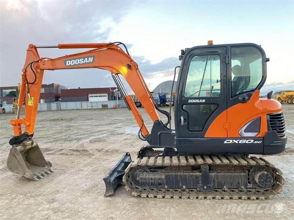 Doosan DX 60 C Мини екскаватори < 7 т