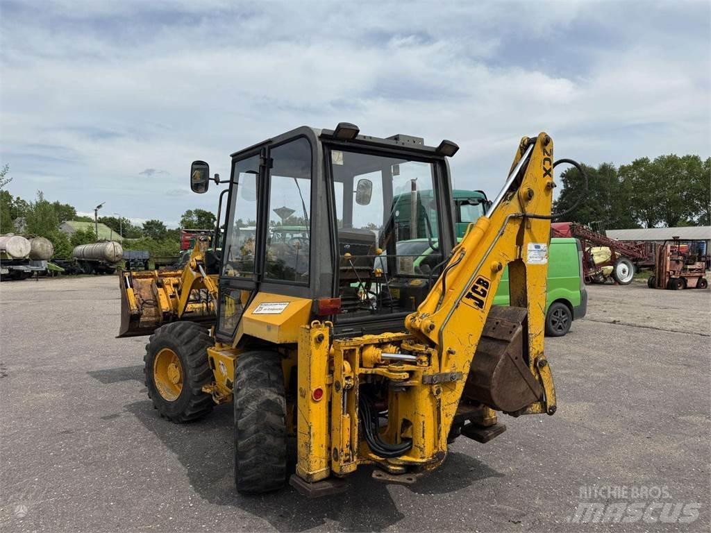 JCB 2CX Товарач със заден ексватор