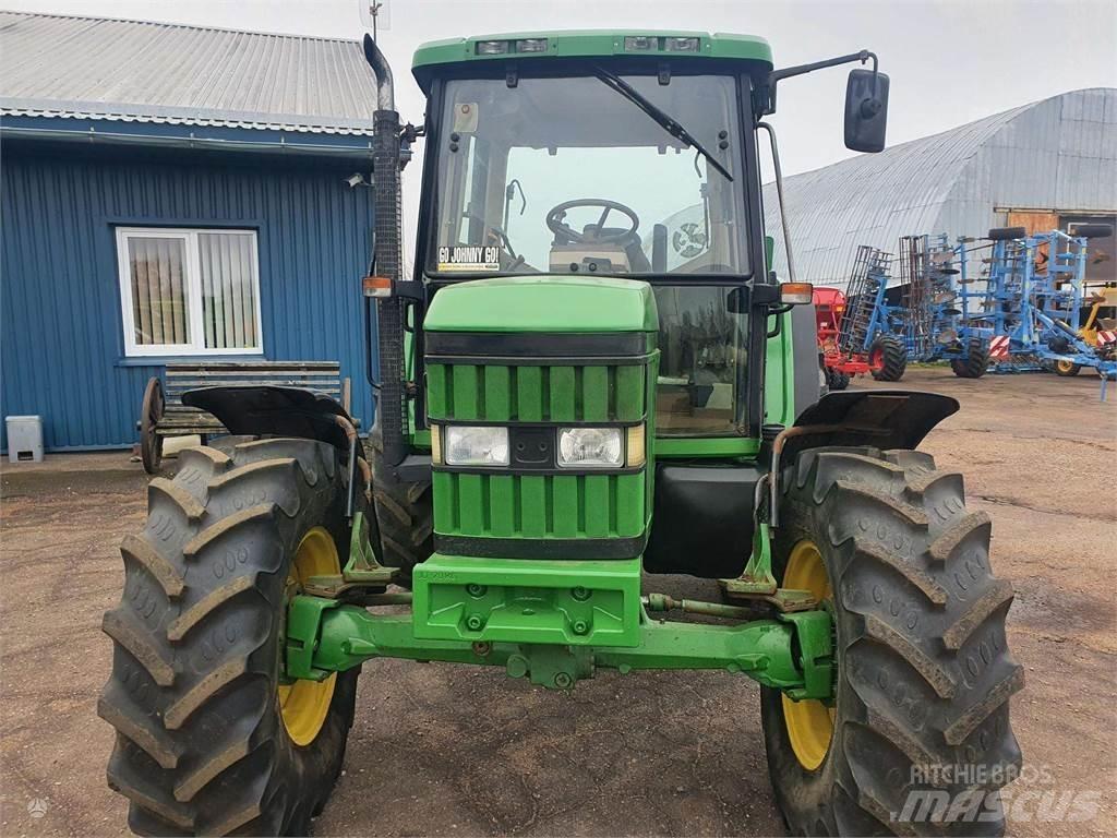 John Deere 6210 Трактори
