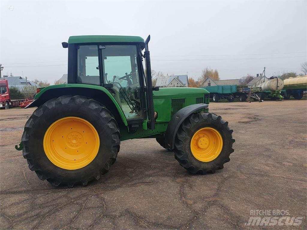 John Deere 6210 Трактори