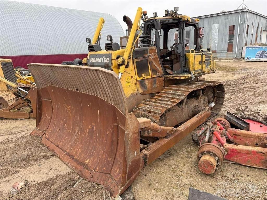 Komatsu D65WX-18 Верижни булдозери

