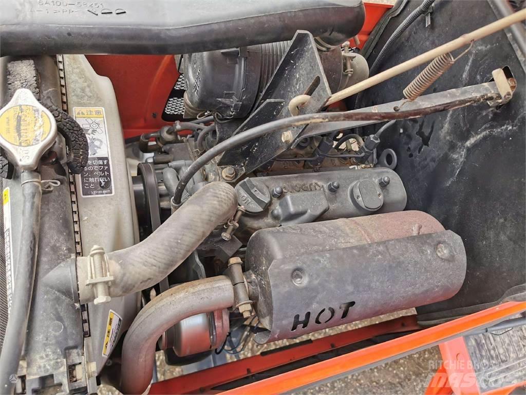Kubota kb 205 Трактори