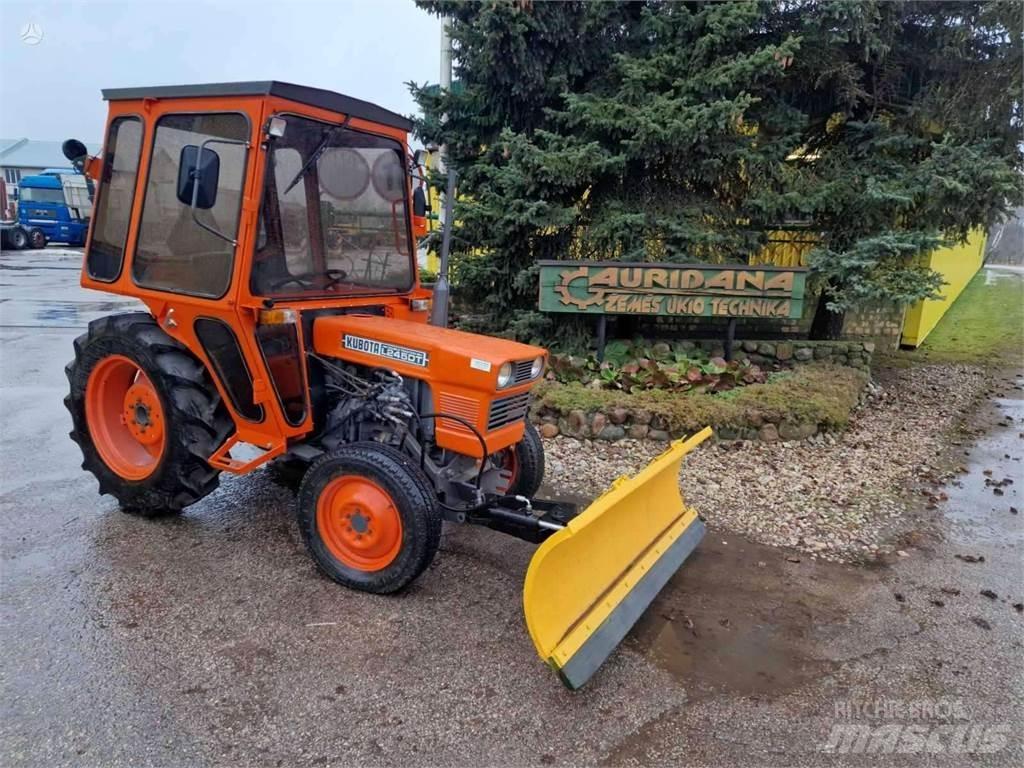 Kubota L245dt Трактори