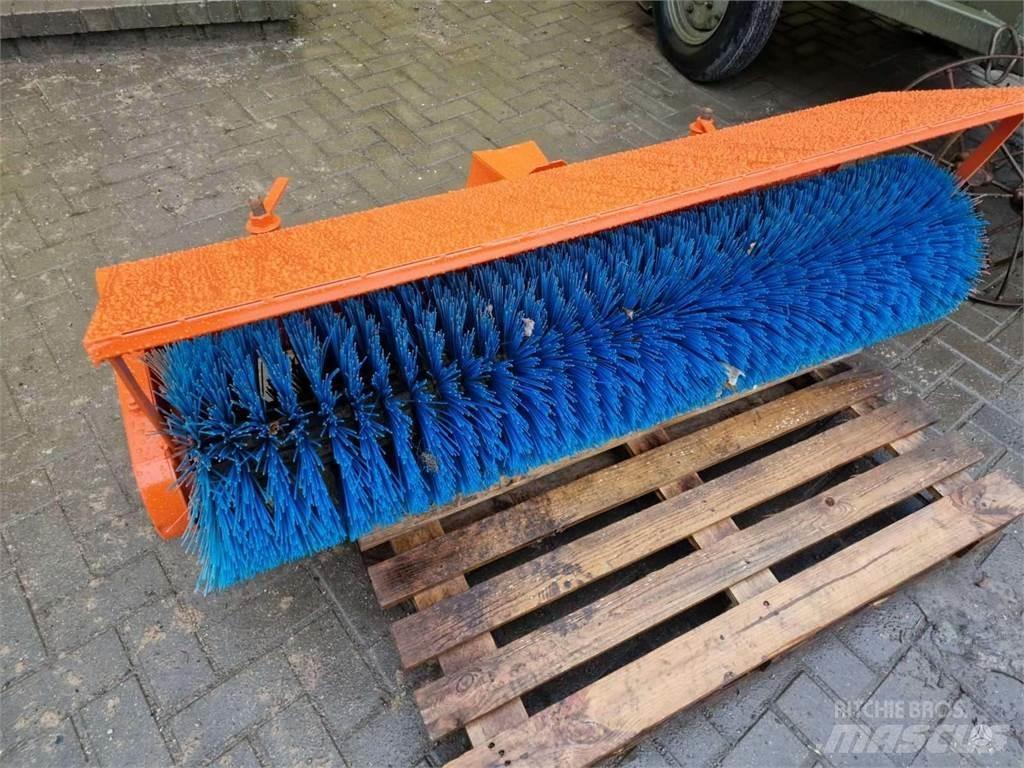 Kubota L245dt Трактори