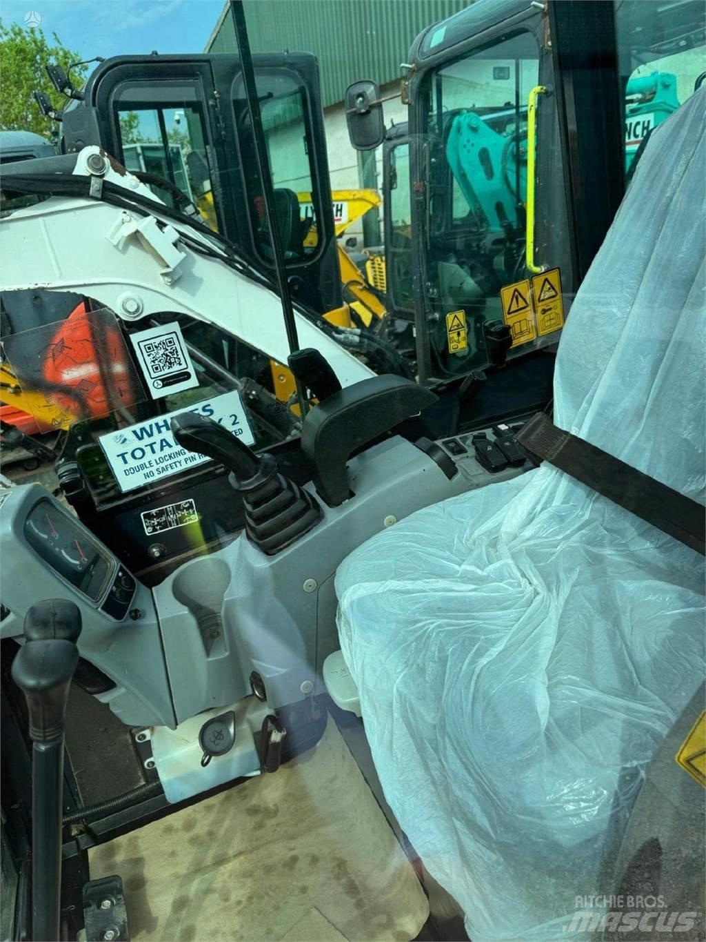 Kubota U27-4 Мини екскаватори < 7 т