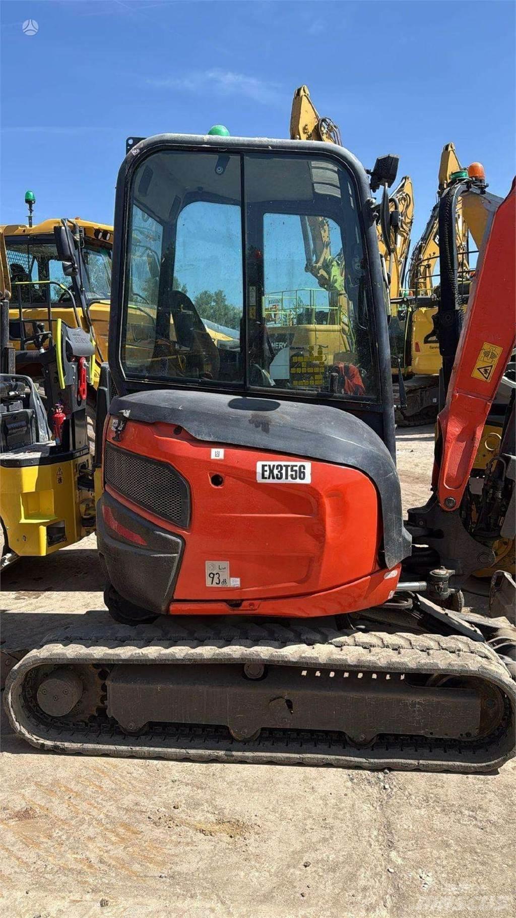 Kubota U27-4 Мини екскаватори < 7 т