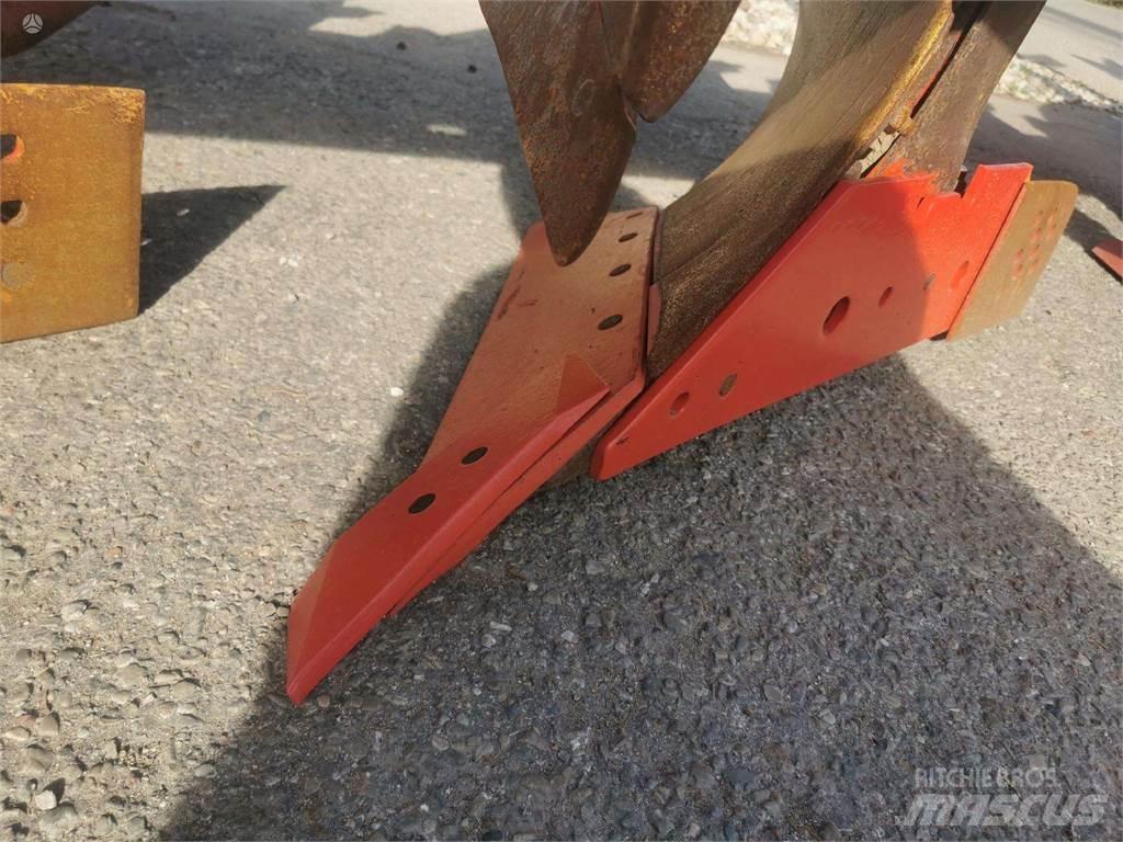Kverneland F160 Стандартни плугове