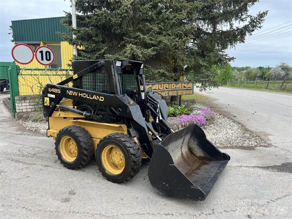 New Holland LX485 Мини товарачи