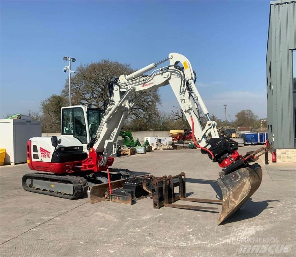 Takeuchi TB370 Верижен екскаватор