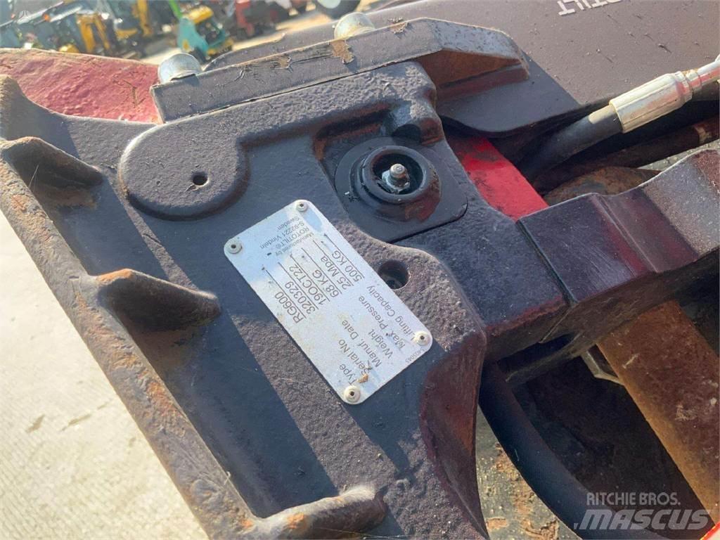 Takeuchi TB370 Верижен екскаватор