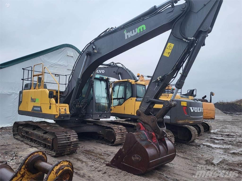 Volvo EC220E Верижен екскаватор