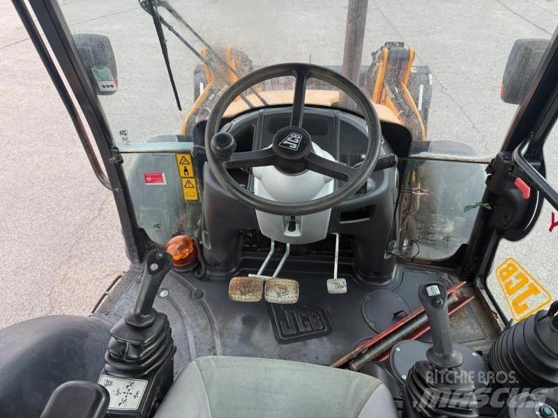 JCB 3 CX Товарач със заден ексватор
