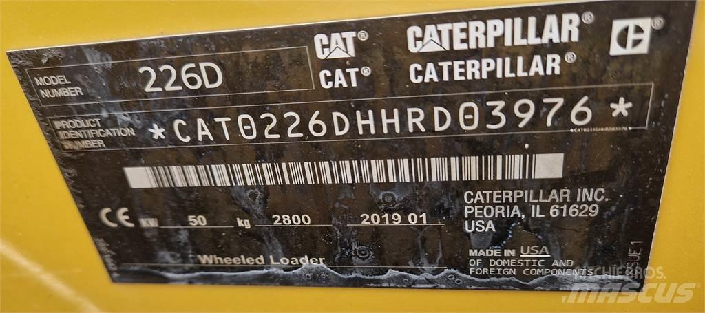CAT 226D Мини товарачи
