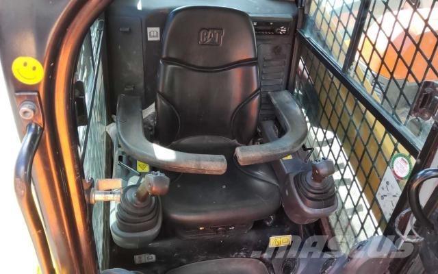 CAT 259D HF Мини товарачи
