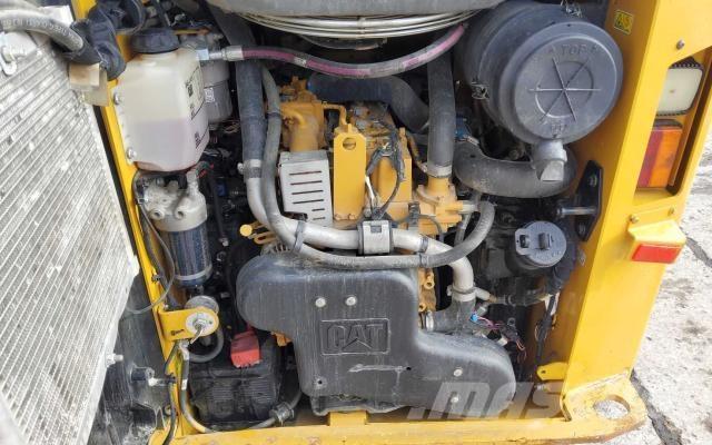 CAT 259D HF Мини товарачи
