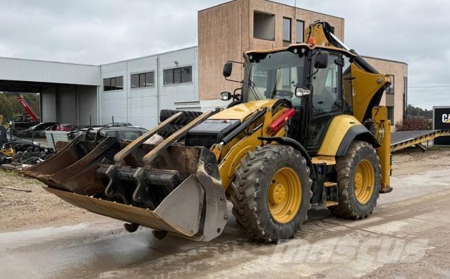 CAT 444 Товарач със заден ексватор