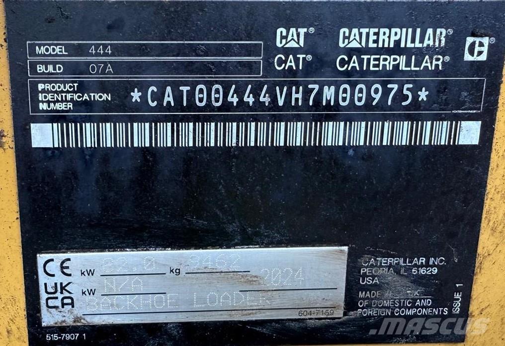 CAT 444 Товарач със заден ексватор