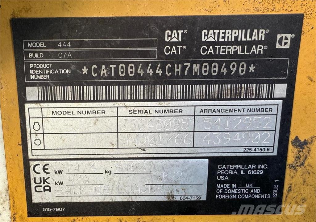 CAT 444 Товарач със заден ексватор
