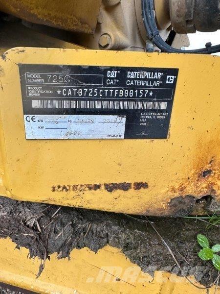 CAT 725C Дъмпери/моторни превозни средства