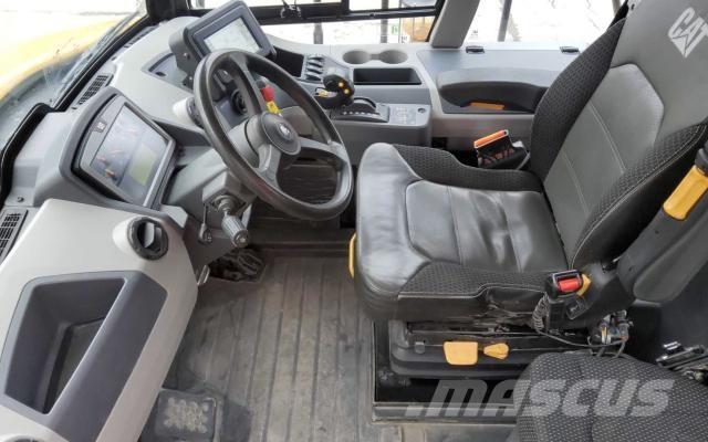 CAT 730-04A Дъмпери/моторни превозни средства