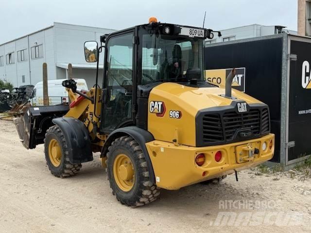 CAT 906 Колесни товарачи