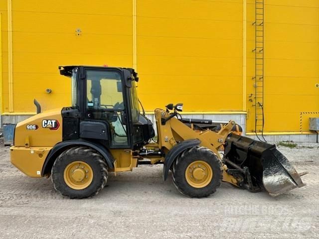 CAT 906-14 Колесни товарачи