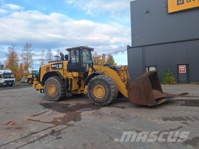 CAT 980M Колесни товарачи