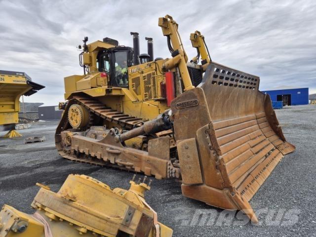 CAT D11T Верижни булдозери
