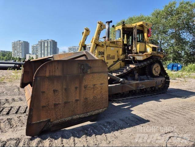 CAT D9N Верижни булдозери
