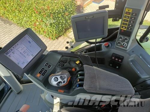 CLAAS Axion 810 Трактори