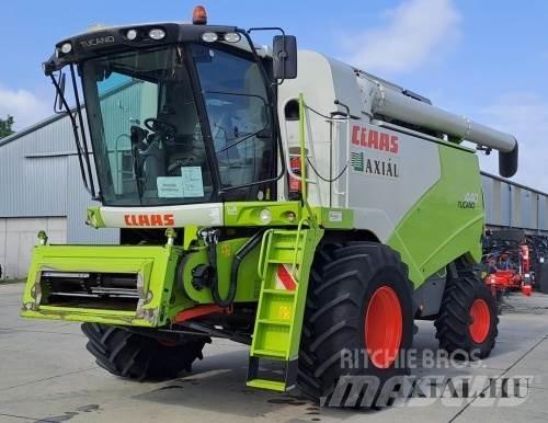 CLAAS Tucano 440 Комбайни