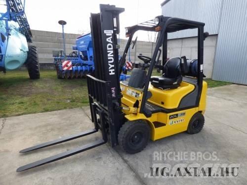 Hyundai 20L-7M Селскостопанство - Други