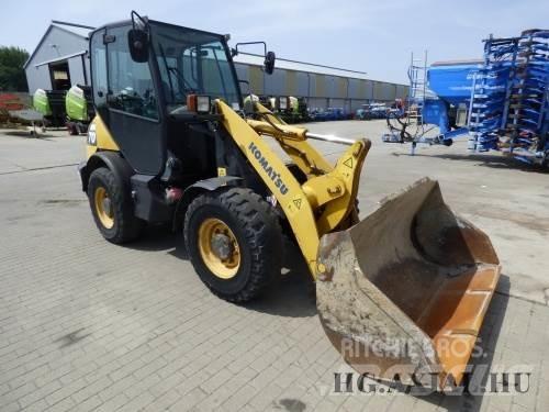 Komatsu 65 Колесни товарачи