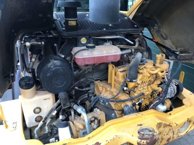 CAT 906 H 2 Колесни товарачи