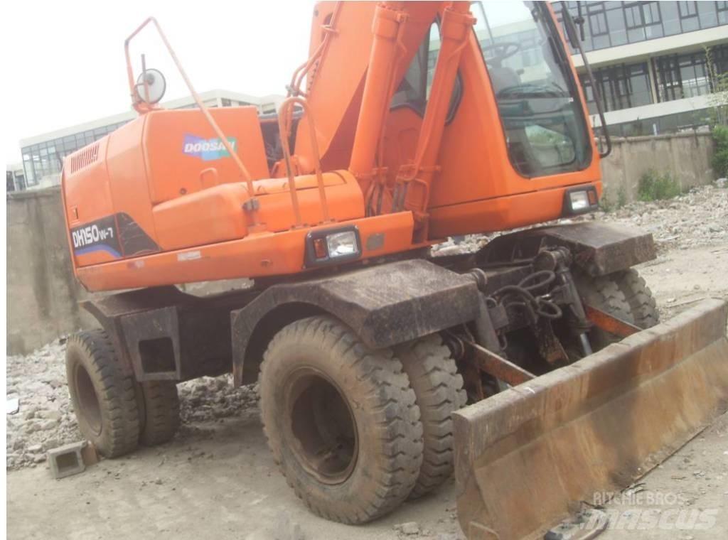 Doosan DH 150 W-7 Колесни екскаватори