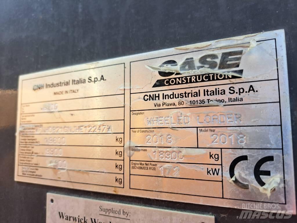 CASE 821 GXR Колесни товарачи