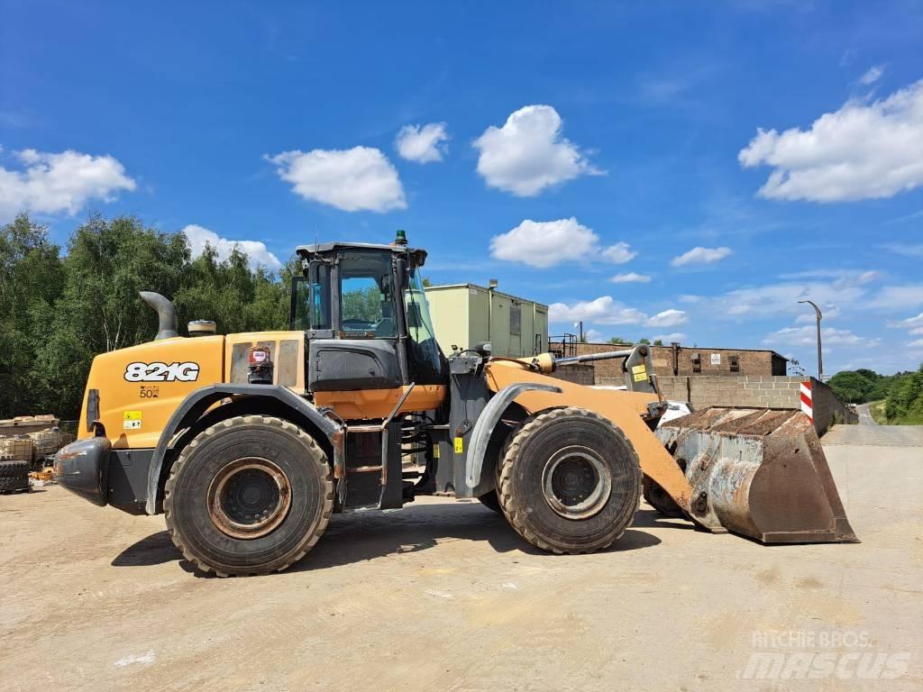 CASE 821 GXR Колесни товарачи