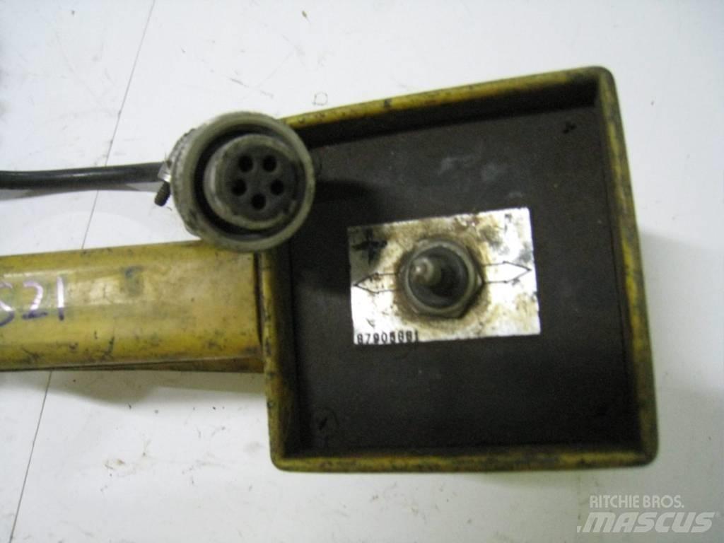 CAT BB 650 Електроники