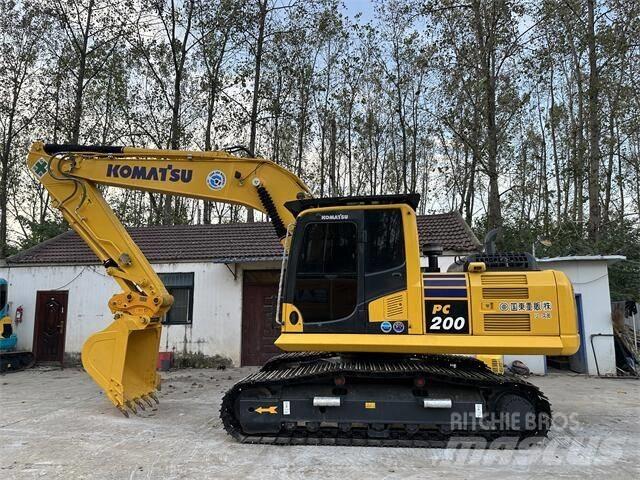 Komatsu PC200-8 Верижен екскаватор
